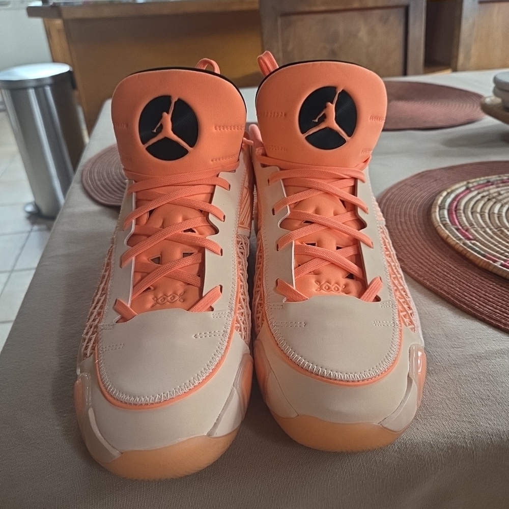 Crimson Tint Jordan 38
